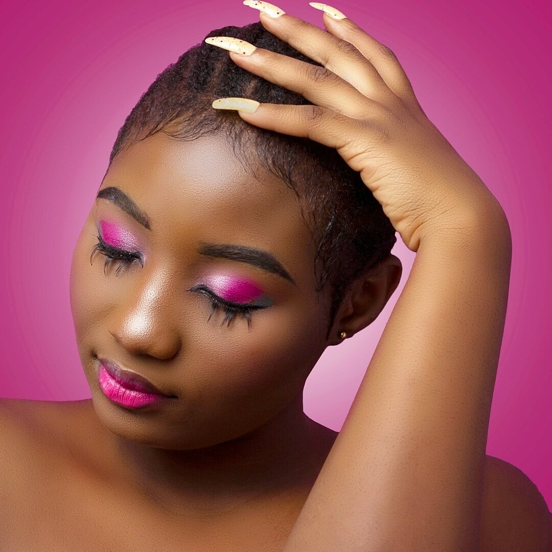 Campus360_daily's tweet photo. For your affordable and stylish shoes as low as 30gh, stunning makeup looks, contact lenses in different colors for protection and fashion,
WhatsApp 0r Call Glam Studios on 0546971994.
Loc: KNUST

#GlamStudios
#Campus360FreeAds
#Campus360 https://t.co/TWMXzf7eah