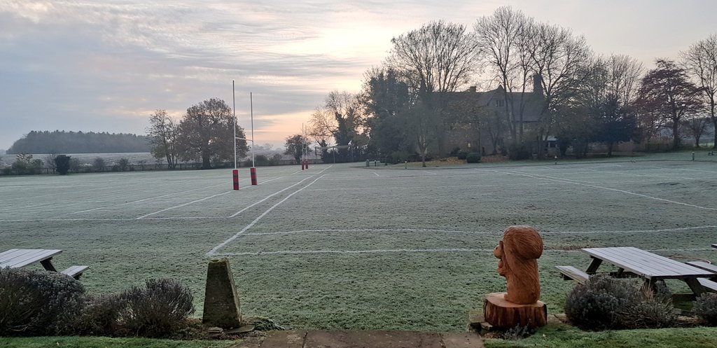 karalkiernan's tweet photo. Good morning from @Akeley_Wood. A beautiful frosty morning outside my office today. Anyone for rugby?! #CognitaWay https://t.co/XtgLvcJnNC