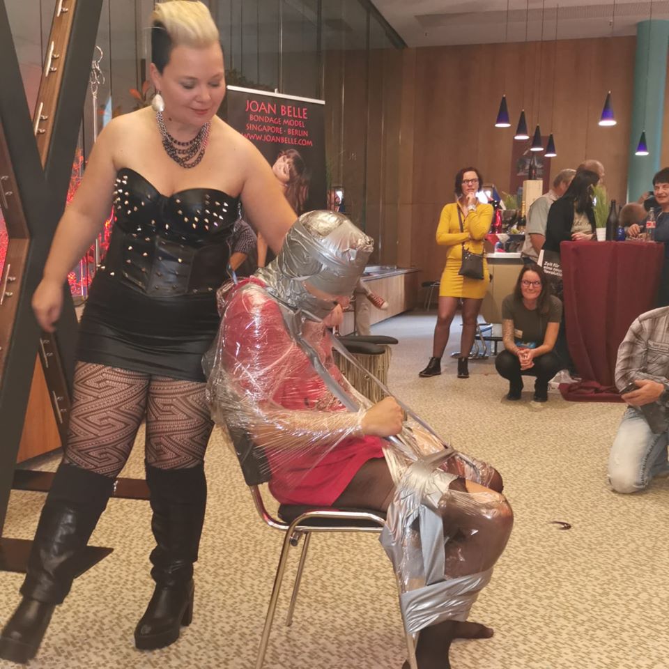 TW Pornstars - Domina Lady Susan. Twitter. Foil-Bondage-Performance at the  Venus Erotic Fair (October). 8:06 AM - 19 Nov 2019