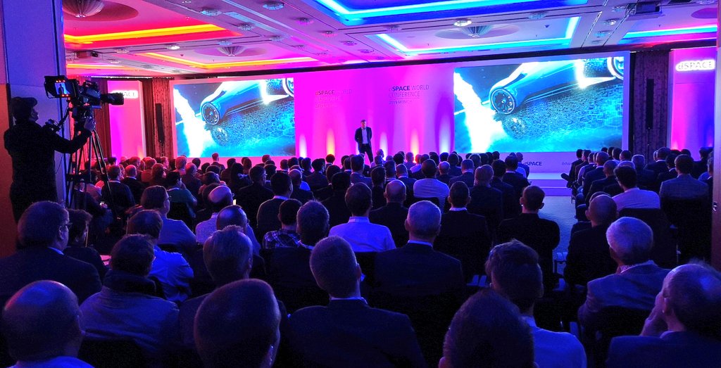 GerhardStelzer's tweet photo. Martin Goetzeler, CEO von @dSPACEglobal, eröffnet die dSpace World Conference in München #dwc19 vor vollem Plenum: "dSpace #Transformation is well on track" #Elektromobilität #AutonomesFahren #Simulation #Validation @Elektronikauto https://t.co/uvrlak7pz4