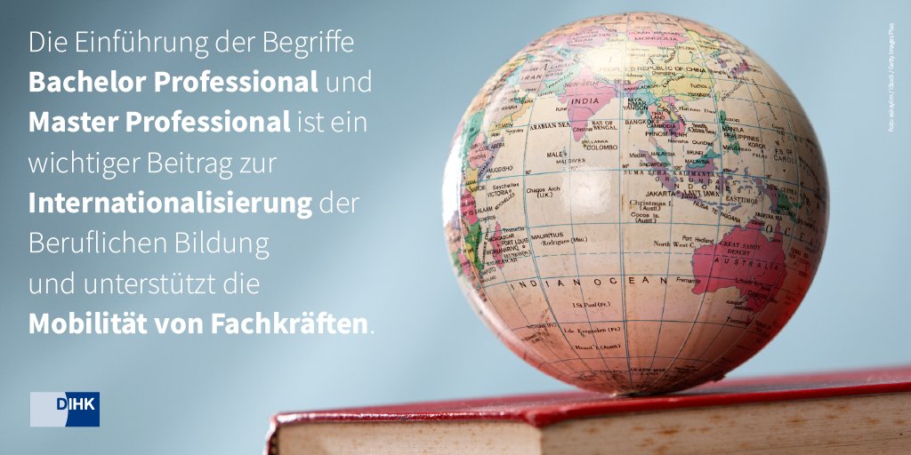 DIHK_News's tweet photo. Gerade für Unternehmen im nicht deutschsprachigen Raum sind die neuen Bezeichnungen eine wichtige Hilfestellung, um berufliche Fortbildungsabschlüsse richtig einzuordnen.
#BachelorProfessional
#MasterProfessional https://t.co/wg2k3rlBml