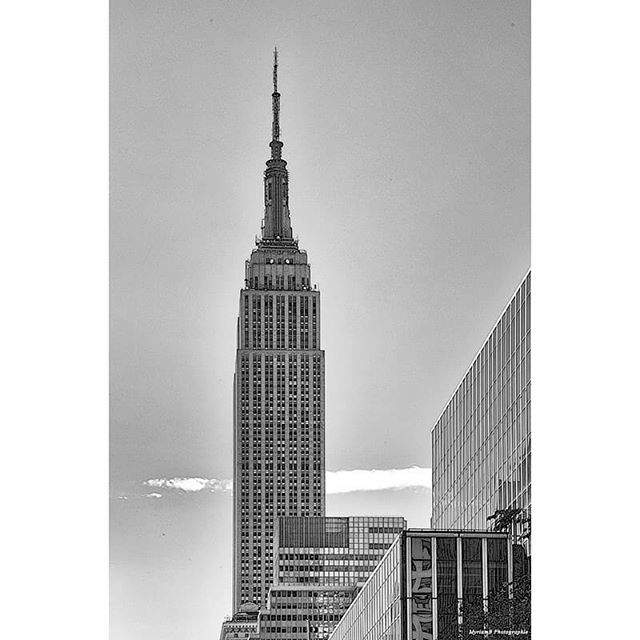 Empire State Building NYC
#noiretblancphotography #canon📷 #blackandwhitephotography #newyork #newyorkcity #manhattan #nycityworld #nyc #america #picturesofnewyork #pictures_of_newyork #instanyc #natyourshot #architecturephotography #architecture #bui… ift.tt/2CYOcrC