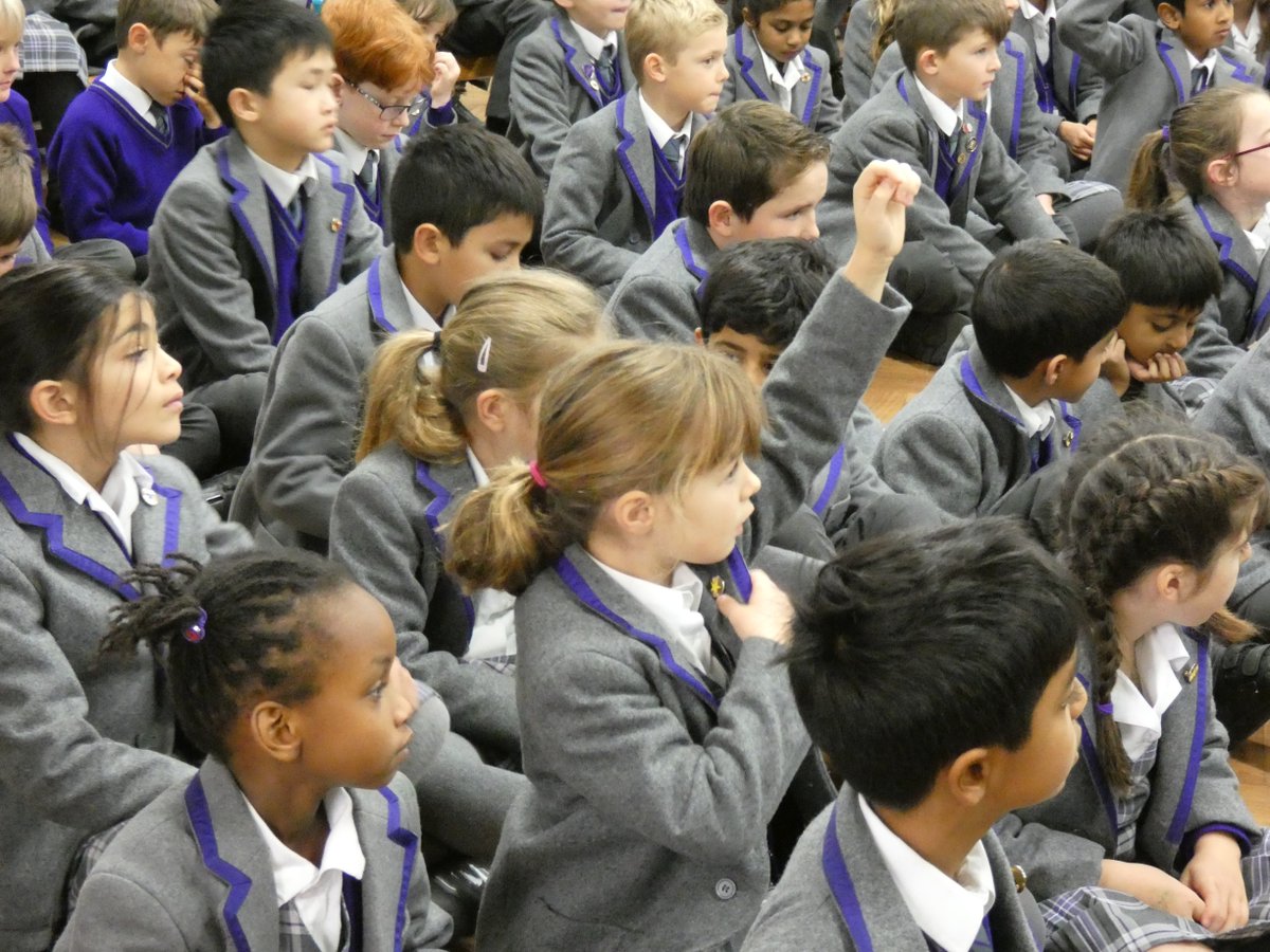 BansteadPrep's tweet photo. Children are discussing how to be safe on the roads this week. It turns out that helmets are very important to wear in all sort of situation. Children came up with examples like cycling, skydiving and quad biking. 
#RoadSafetyWeek #wearyourhelmet https://t.co/3HrElxdAWF