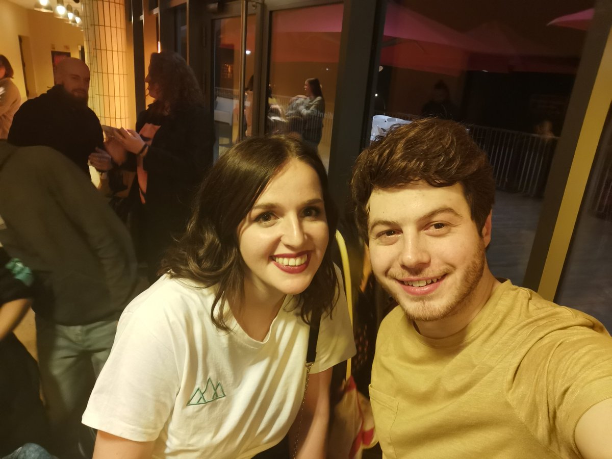 Laura 🚶♀️💫 tweet media
