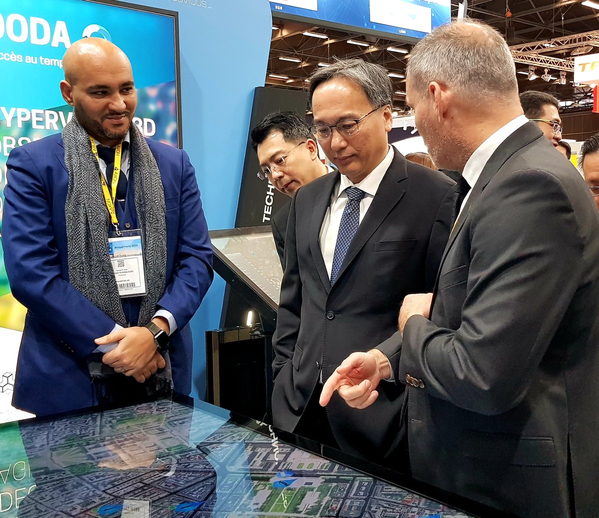 AXONESYS's tweet image. Huge thanks to Pang Kok Keong the permanent secretary of MHA of Singapore who visited our stand at @Milipol_Paris today and discovered our security solution #OODA by @Obvious_Tech. 👨‍💼

#Milipol #Milipol2019 #OODA #Axonesystems #obvioustech #touchpad #security #safety