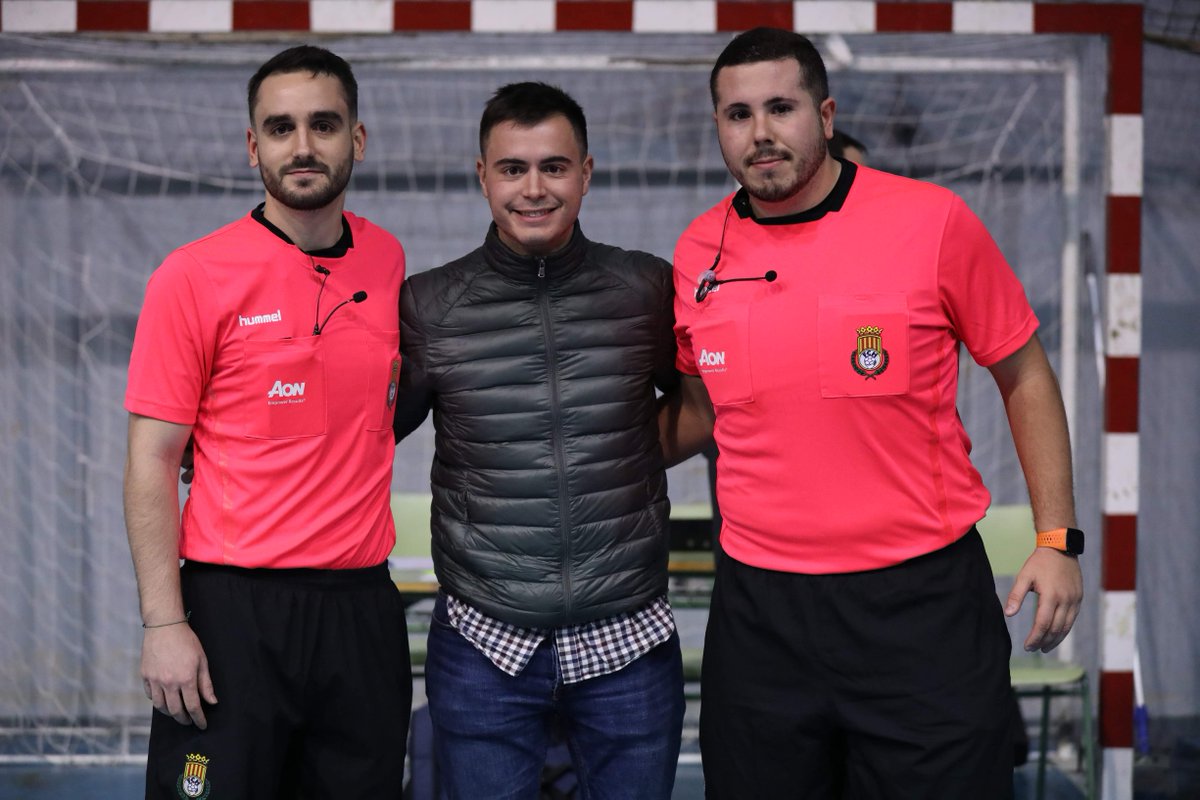 Activitat #FCHÀrbitres |   “SANCIÓ DIRECTA VS SANCIÓ PROGRESSIVA”

🏃‍♂  <a href="/oriol_alvarez/">Oriol Álvarez</a>
📆  Divendres 29 de novembre
⏰ 20.00 a 21.30 h
📍   Sant Vicenç dels Horts
🏟  Sala del Molí dels Frares