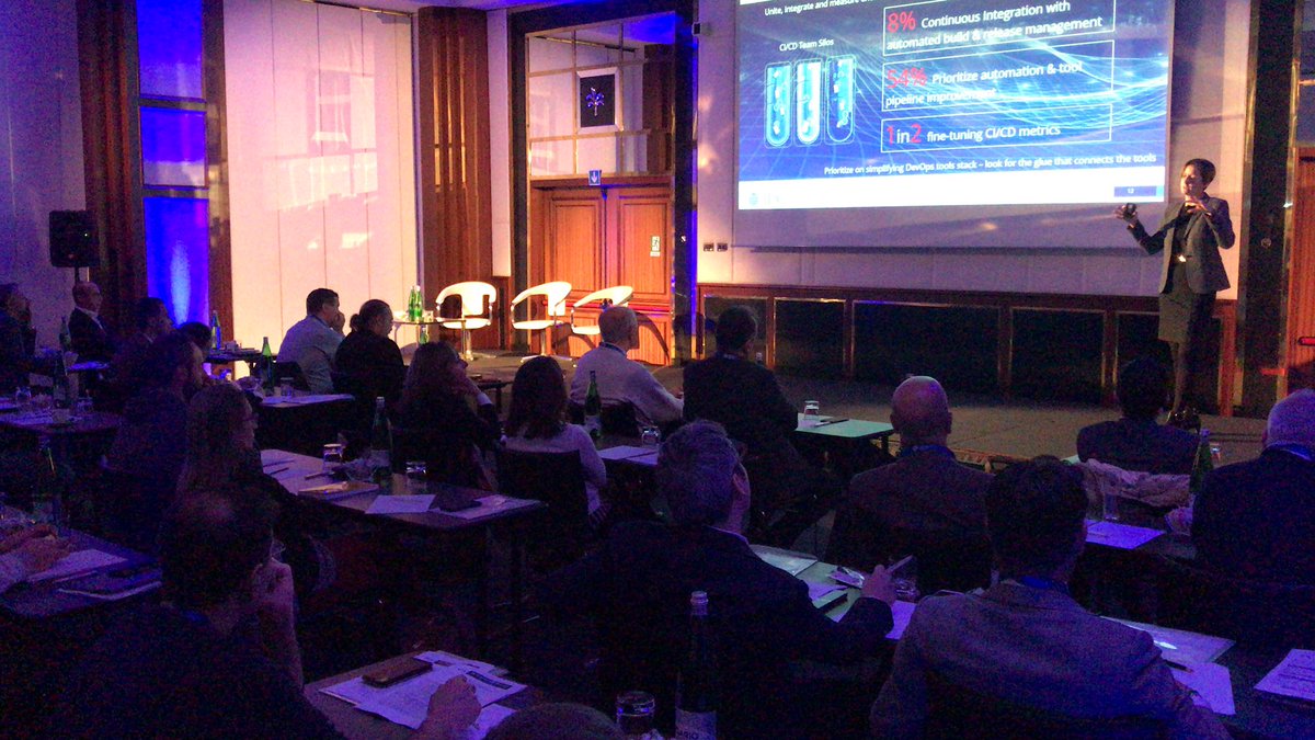 PatanoSergio's tweet photo. Sala piena oggi all #IDCDevOps19 con @IDCItaly @PureStorageIT @jthomsonidc @FabioRizzotto https://t.co/paDVTxXQ6j