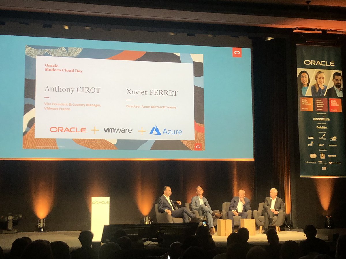 PBakassian's tweet image. Oracle, Microsoft &amp;amp; Vmware together on stage #oraclemcd #oraclembx