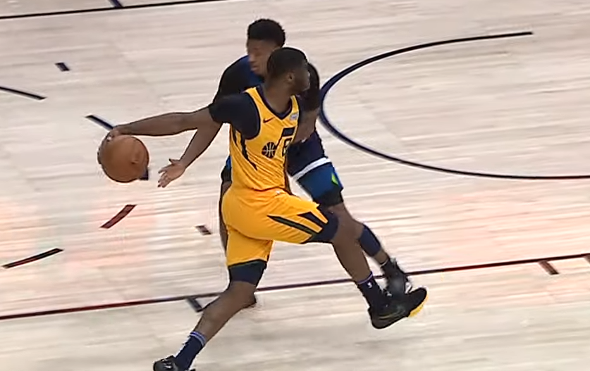 【影片】今日十佳球：哈登胯下過人助飛餅皇，Robert送Towns無情大火鍋！-黑特籃球-NBA新聞影音圖片分享社區