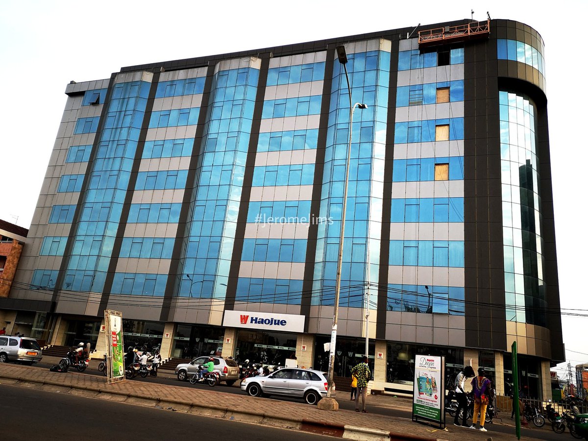 jimsjazz's tweet image. J'ai dit au bâtiment de ne plus bouger.. Il n'a pas bougé. 😄
#Haojue
#WithPhone #WithFUn #Togo #Photography #Photo