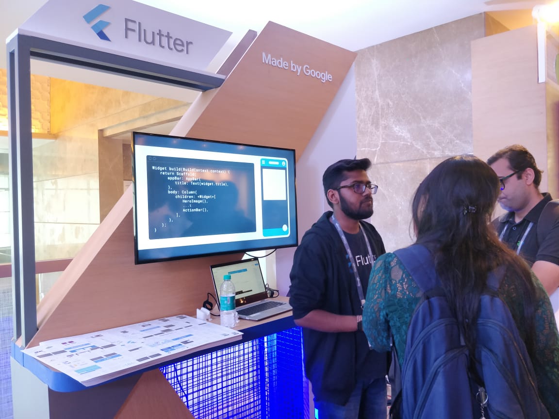 GoogleDevsIN's tweet image. Our Google Developer Experts are in the house😎
Meet @imthepk, GDE for #Flutter and @harshithdwivedi, GDE for #Firebase at the engagement booths at #GFMIndia.
Don't miss out on any sessions, tune in to the livestream here 👉 youtube.com/watch?v=gYwBs_…
