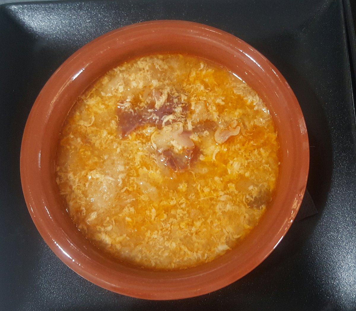 ¡Ande yo caliente, ríase la gente! La mejor manera para sobrellevar el frío es un buen plato de cuchara. ¿Te vienes a conocernos? 🥣
#LaAguja #Gastronomía

➡️bit.ly/cartaimagenes