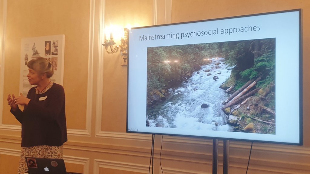 BuckleUp92's tweet photo. Last night Rebecca Horn (@ACTAlliance) championed practice that builds 'community efficacy' within the #RohingyaCrises.
It would be wonderful to see quality participatory action research being done to empower the communities to learn from and overcome issues affecting #Refugees. https://t.co/efb4s7ualG