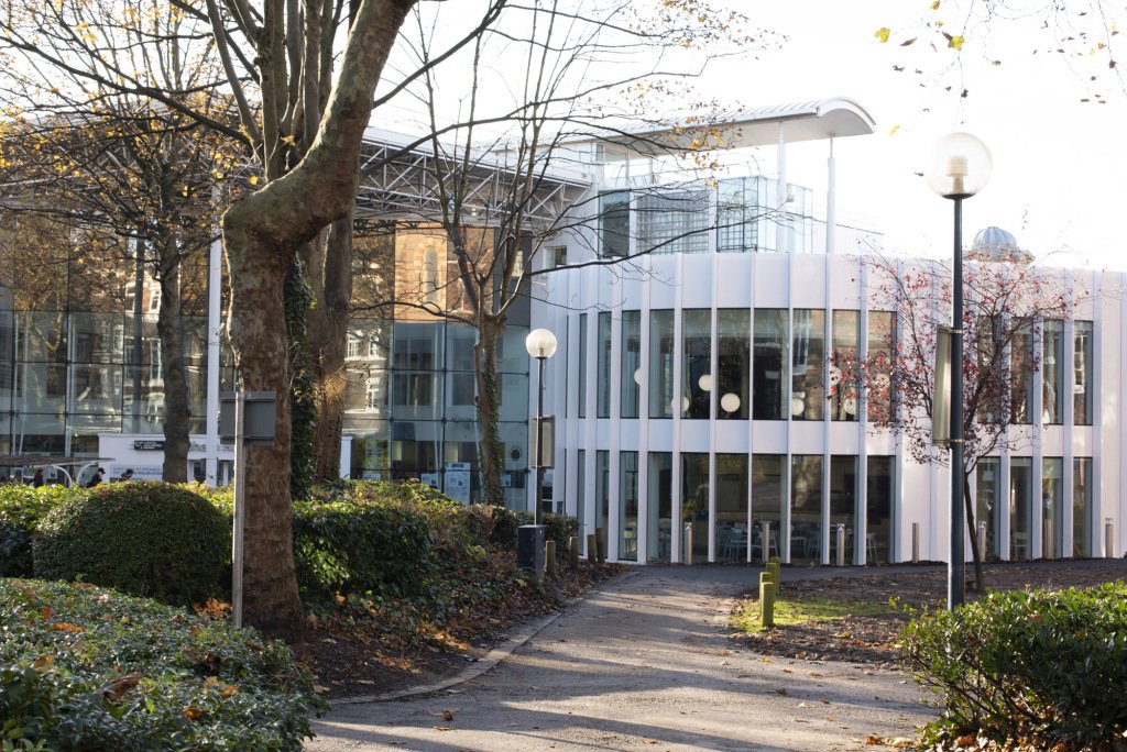 LJMUlibrary's tweet image. Our new pavilion (and cafe) is open ljmulibrary.wordpress.com/2019/11/19/our…