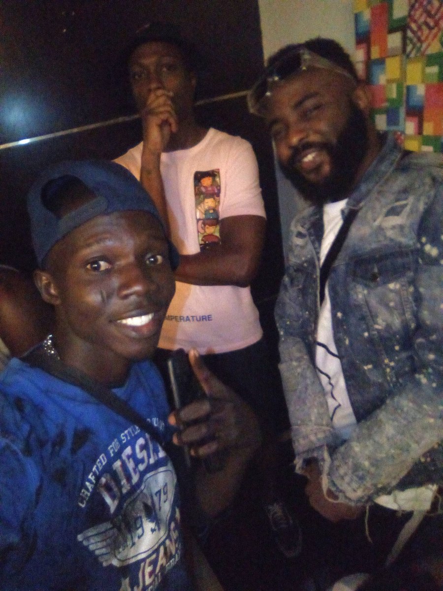 EldragoRaplord's tweet photo. God bless @VectorThaViper and @iamvjadams ๐๐๐๐ you keep motivating us in the industry..
#vectorthaviper
#VJAdams
#music #entertainment #rap https://t.co/fzsUXAYYiu