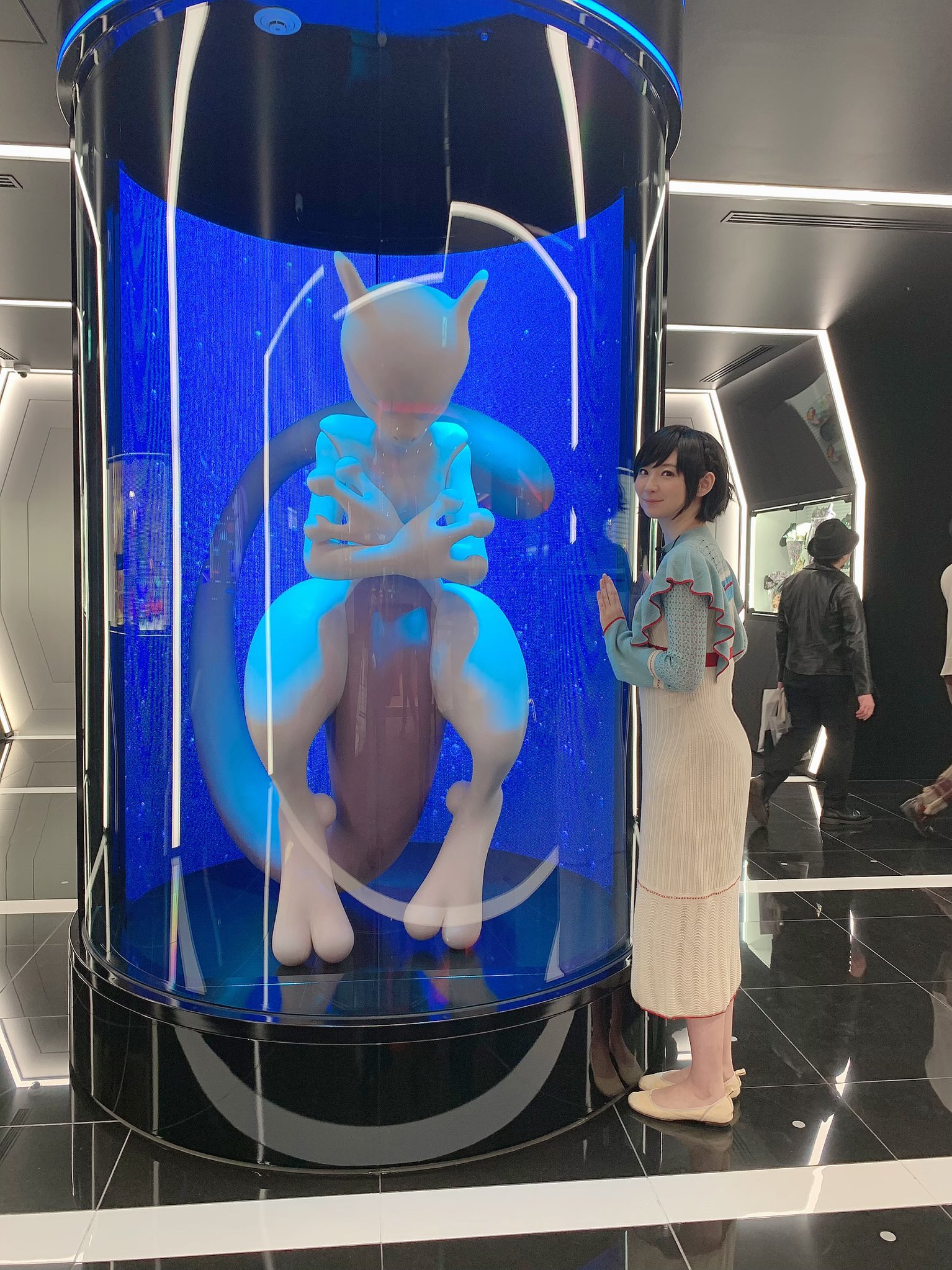 Twitter 上的 結 ポケモンセンター渋谷のミュウツー じーっと眺めてたら声が聞こえてきたんです 混雑時は聞こえ辛いかもしれませんが 皆さんどうか耳を澄ませてください Pokemon T Co Qoc5umvm Twitter