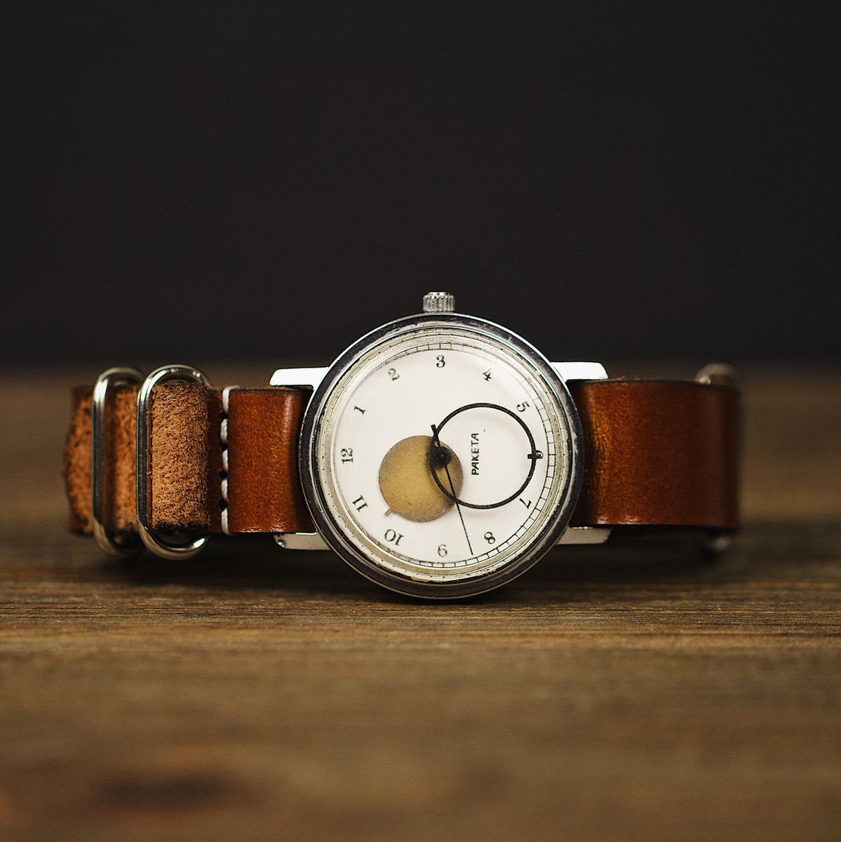 AdvantaW's tweet image. ✈️ Бесплатная доставка по всему миру
🏤 Срок доставки 2-8 дня
💳 Оплата Visa, Mastercard и пррчее
--------
⁉️ Всё вопросы в личку
--------
whkoper.ru
--------
С 2005 года занимается реставрацией и полным восстановлением винтажных наручных часов