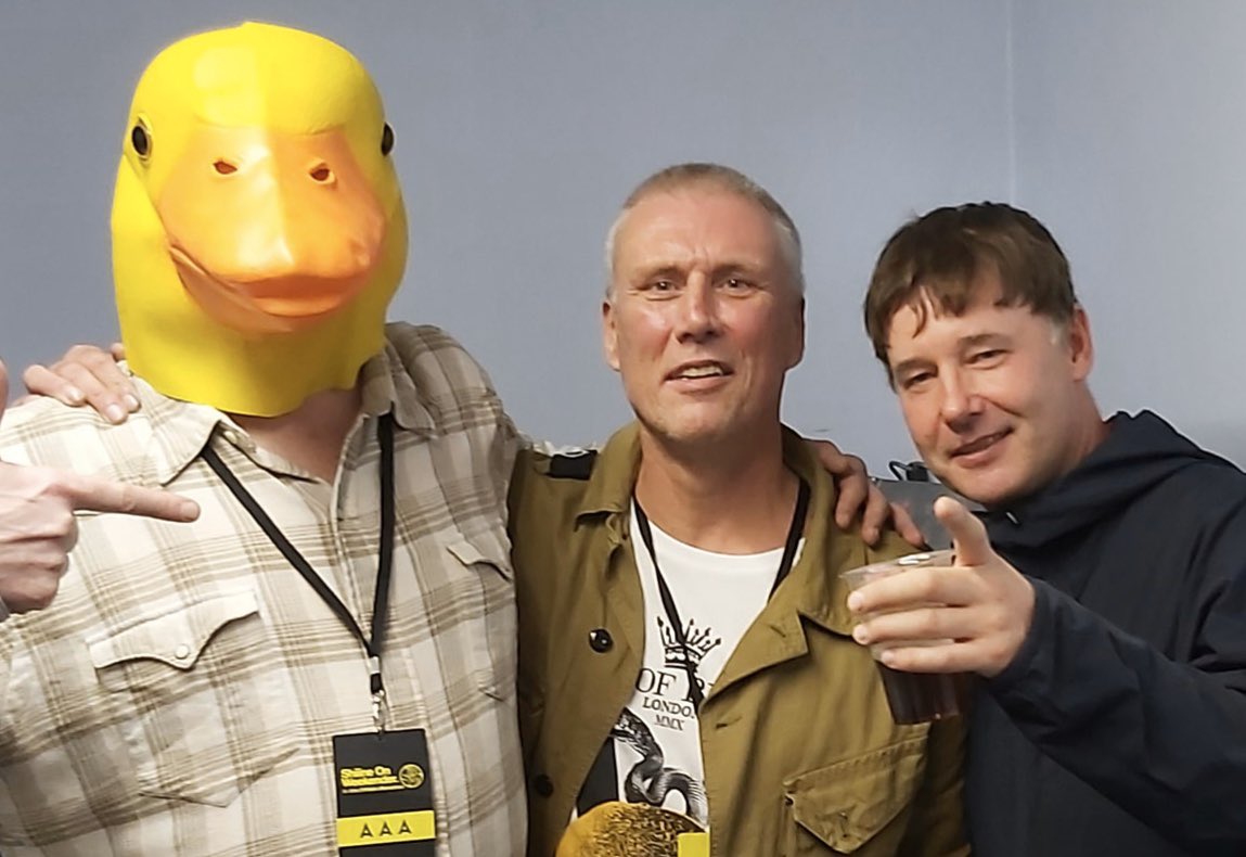 SHIIINE ON
YOU WERE DUCKING FABULOUS! 

We love this shot of Dermo with Bez and Bob McDuck backstage Sunday night. Shiiiiiiiiine on and on...

<a href="/ShiiineOn_/">Shiiine On</a> @DERMO___ #Bez <a href="/BobMcDuck/">Bob McGowan</a> <a href="/Happy_Mondays/">Happy Mondays</a>