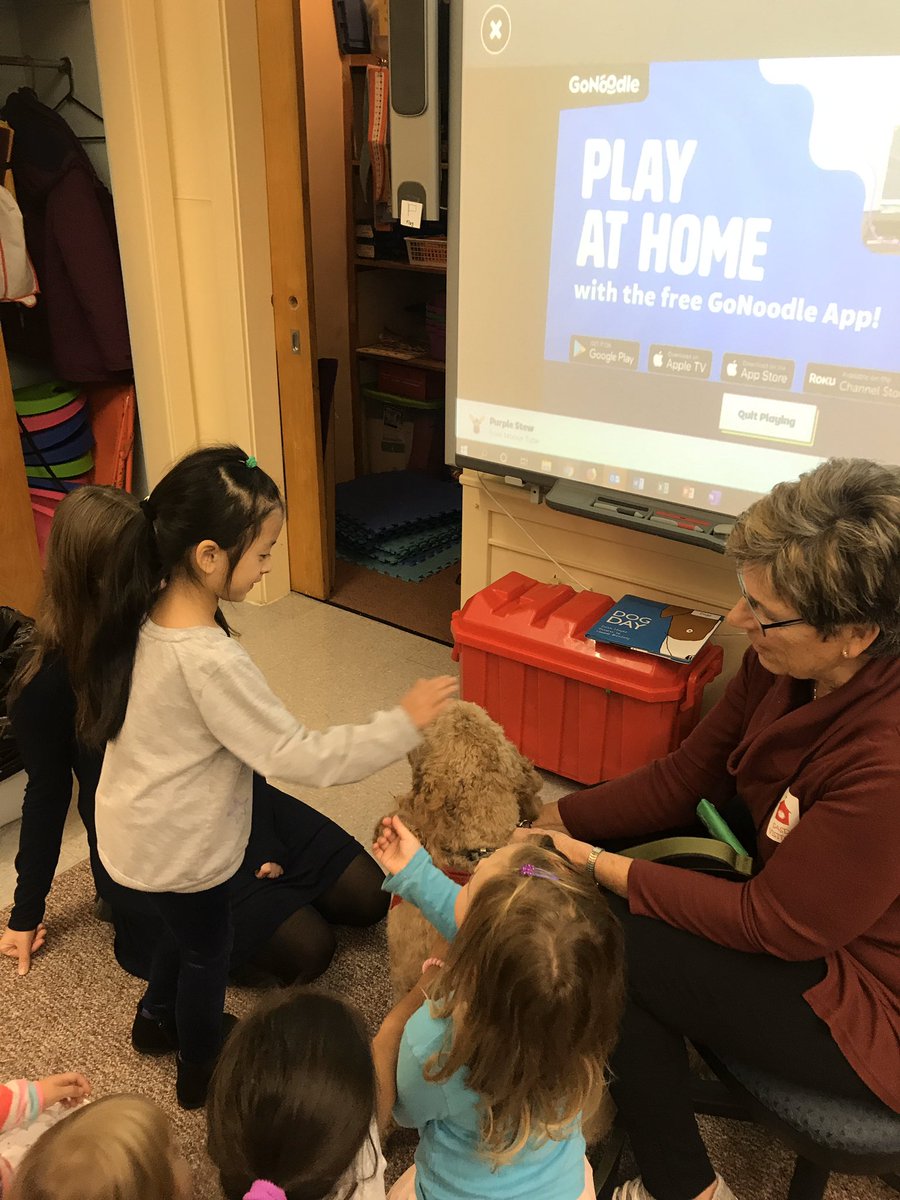 Mrs. Kaucher and Tucker from Therapy Dog International visit LEO Kindergarteners. <a href="/SASD_EMC/">E.M.C. Elementary</a>
