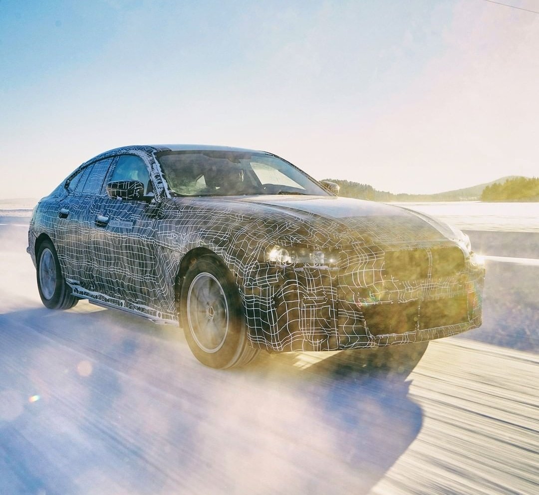i am the future. 

BMW released a teaser image of the 2021 BMW i4. The German car manufacturer promises to set new standards in sporty performance. It will apparently be able to sprint to 💯 in around 4 seconds and has a range of nearly 600 kilometers.

#BMW #BMWi #THEi4