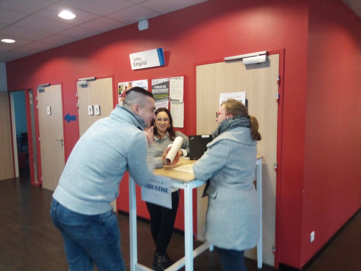 JubinChristophe's tweet photo. Après la quinzaine du #commerce, nous débutons la quinzaine de l'#industrie au #poleemploi #angers Europe. De nombreuses opportunités !! Tous les jours de 9h30 à 11h30.#VersUnMetier https://t.co/V5KbcsDIy0