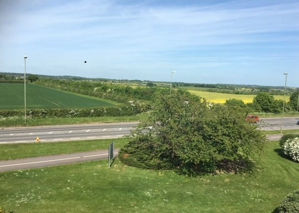 Witney_BIC's tweet photo. A Room With A View - Available Mid January 2020. We will have a really nicely located office for up to 5 desks ready for occupation. This would be the #view view from the window, if you are interested please call 01993 848200 or drop us a line. #Views #newoffice #oispace https://t.co/HtDISExjce