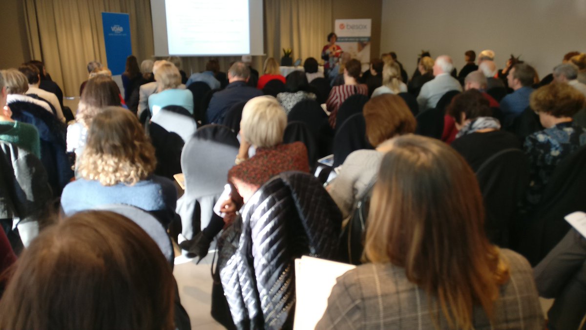 Veel volk in #Zedelgem op #VDABbijblijven van <a href="/VDABWestVl/">Johan Vandevyvere</a> ism <a href="/besox_be/">Besox</a>. #singlepermit, #tijdskrediet en thematische verloven zijn de onderwerpen. #vdab #samensterkvoorwerk