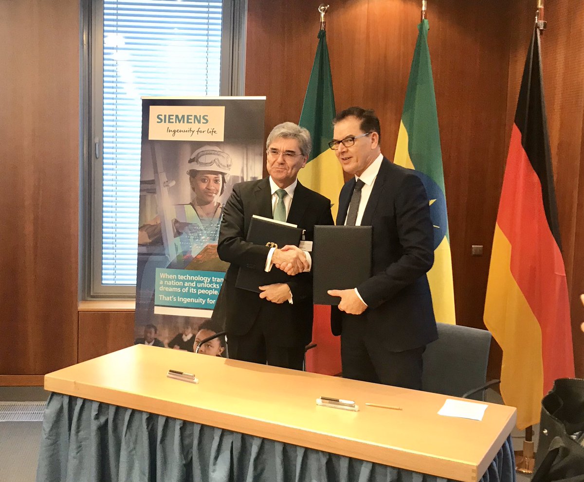 At the sideline of the #G20InvestmentSummit, #Siemens CEO @JoeKaeser and Gerd Müller, Federal Minister for Economic Cooperation and Development @bmz_bund, have signed a MoU for a comprehensive development partnership in Africa. #CompactwithAfrica