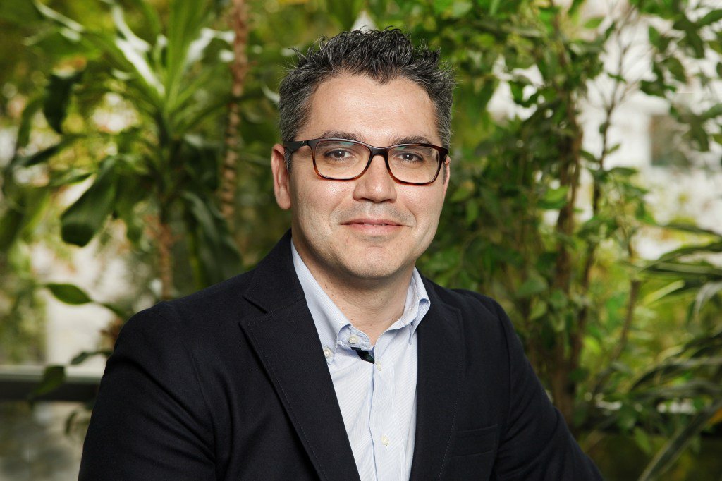 anerrnews's tweet photo. Jesús Requena: "Los edificios actuales tienen en la eficiencia energética y la sostenibilidad sus ejes principales" @SchneiderES https://t.co/FcyAtBBwG8 https://t.co/s3ZNobCz17