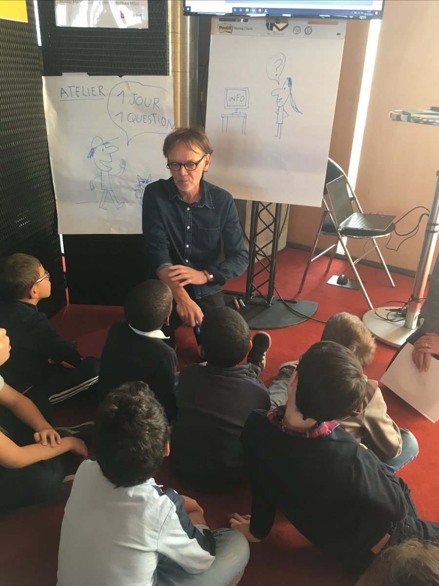 Voici des photos de l'atelier 1jour1question avec Jacques Azam (le dessinateur) et Laure Linot de <a href="/LumniFR/">LuMni 💡 • Pour en apprendre tous les jours !</a> en présence des Ministres Jean-Michel Blanquer (@EducationFrance) et Franck Riester (<a href="/MinistereCC/">Ministère de la Culture 🇫🇷</a>) pour le lancement de <a href="/LumniFR/">LuMni 💡 • Pour en apprendre tous les jours !</a> de  <a href="/Francetele/">France Télévisions</a>  et l'<a href="/Inafr_officiel/">INA.fr</a>