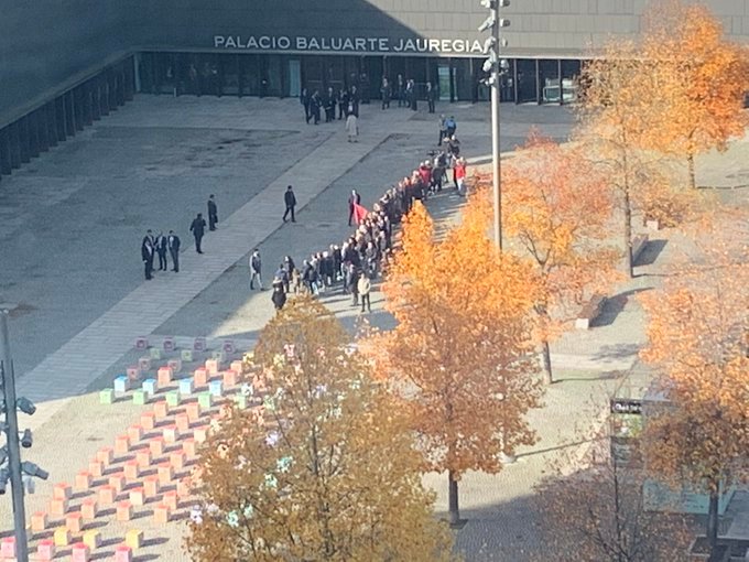 dut1977's tweet photo. Realidad Vs @DiariodeNavarra https://t.co/sMMSL6p7sR