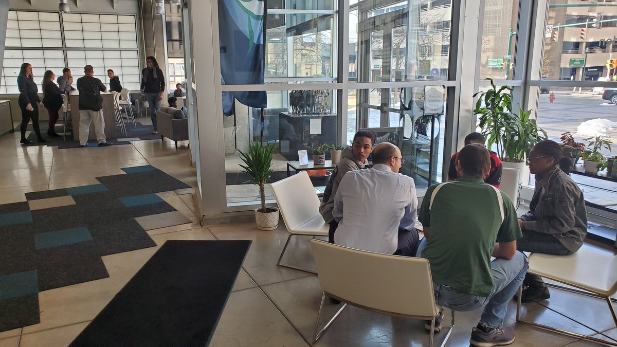 QWilliamsCNY's tweet photo. Speed Networking with representatives from tech startups @thetechgarden! @GENIUSNYProgram @SentientBlue #USPLM #CivDrone #Fotokite https://t.co/xk1l43Ua6S