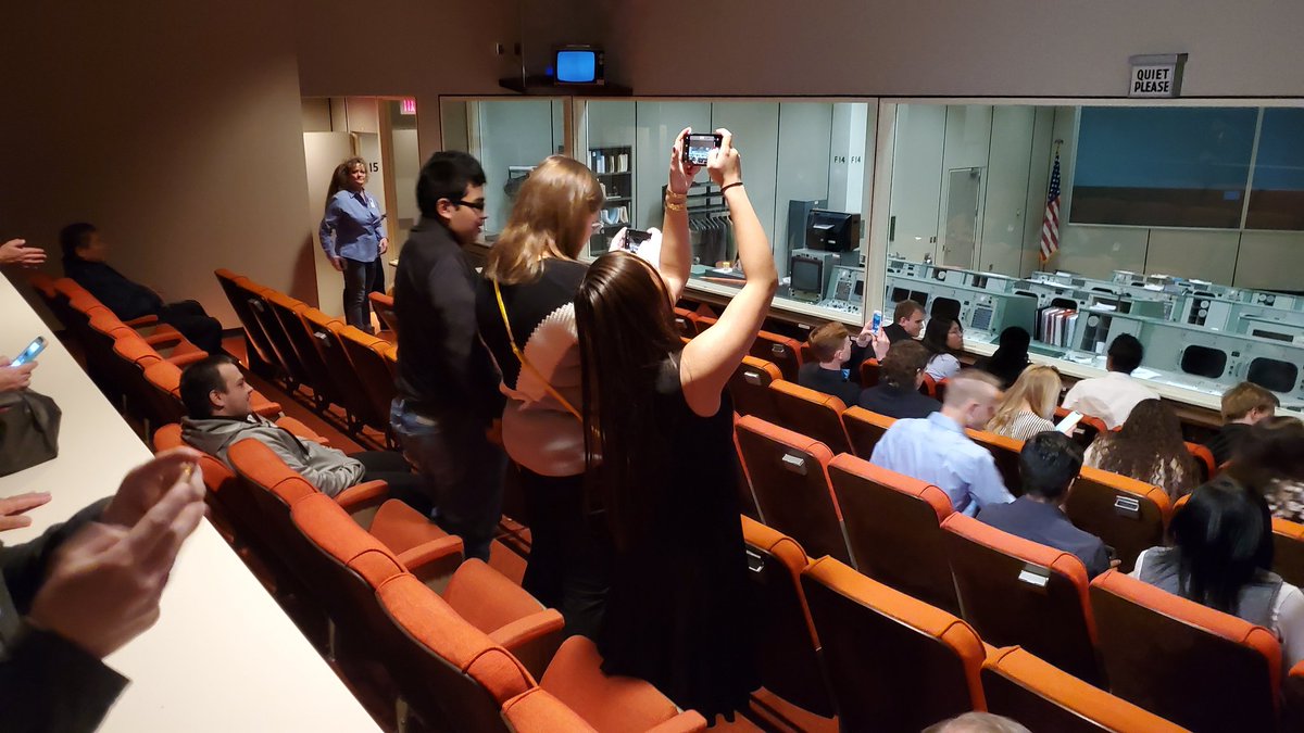rocket_fb_coach's tweet photo. @Anahuac_SUPT @AnahuacHigh. Getting to see historic mission control before flight profile presentations #coolkidsofscience #wsmr20 #whatareyoudoingthissummerwearebuildingarocket
#rockets2020 https://t.co/oP84pKeMWY