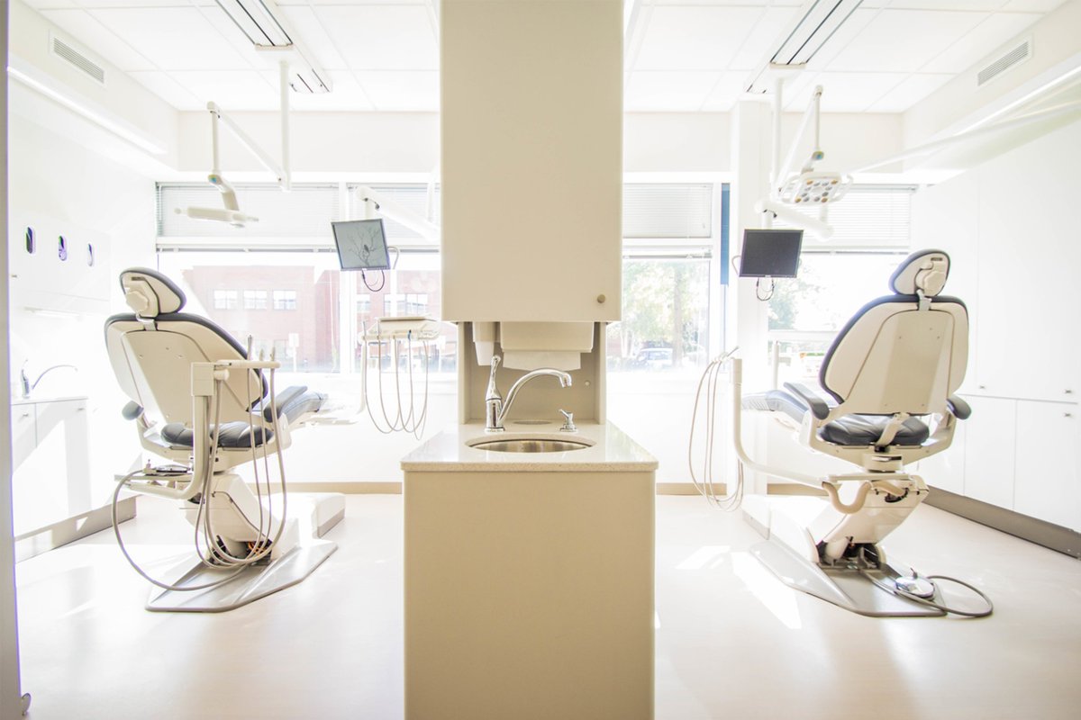 TamborelloDDS's tweet photo. Don't forget to take advantage of those dental benefits before they expire at the end of the year. Besides, nothing beats the gift of a healthy smile; book your appointment today. https://t.co/wmv4lCYkpH