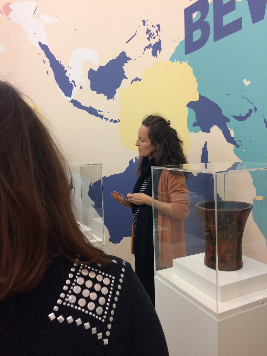 Die #Ethnologie der <a href="/uni_mainz/">Universität Mainz</a>  war in #Weltenbewegend zu Gast! Bei einer Führung der #Afrika-Kustodin Julia Friedel tauschten sich die Studierenden und Dozentinnen über zeitgenössische und historische #Migration(en) aus.