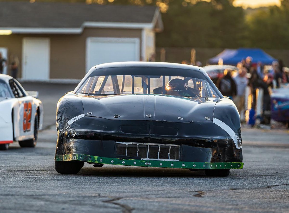 StaffordSpeedwy's tweet image. What do you prefer?
Reply with:
🚗 for fenders
🏎 for open wheel
#fenders #openwheel