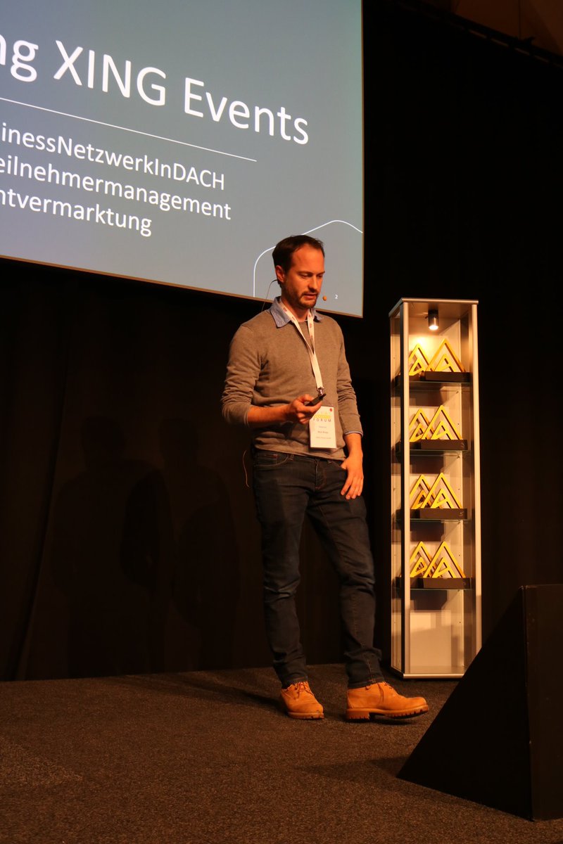 M_on_T's tweet photo. Finale auf dem Event Innovation Forum - mit Maik Wiege von XING Events.
Herzlichen Dank an all unsere Referenten und Teilnehmer - schön, dass Sie mit in Wien dabei waren! 😀
#eventforum19 #EventMarketing #EventDigitalisierung #EventSetting #DigitalMarekting #Wien https://t.co/q3z7nk6Jkh