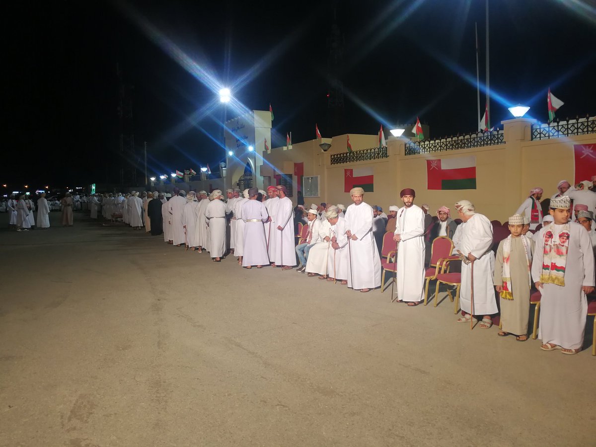 s_r005's tweet photo. جانب من حفل استقبال ولاية #ينقل بمحافظة االظاهرة بمناسبة #العيد_الوطني_الـ49_المجيد https://t.co/EM8FyUT8np