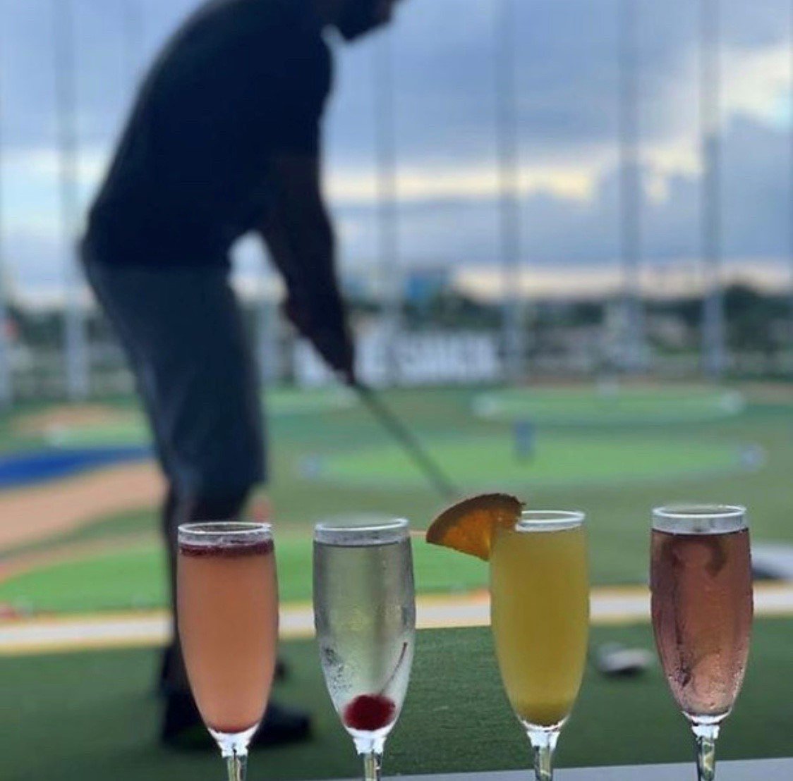 HYPErichmond's tweet photo. Who’s ready for drinks, golf, and a downright good time? 🙋🏽 Don’t forget to join us TONIGHT, November 19 for Happy Hour at @driveshack  See you there! 🏌

Register here: https://t.co/HbC1kgEdPG https://t.co/L2OZQDoLqU