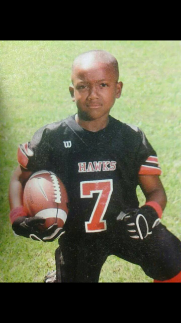 JeKobeColeman's tweet photo. Blessed to receive my 1st official offer!🏈🙏💯 So thankful for nights that turned into mornings, friends/people that turned into family, &amp; dreams that turn into reality!❤️ Very grateful for the opportunity...THANK YOU!..@NoblesCoach and Thank you..@nickcoachd42  #GodGoalsGrind https://t.co/NxgyhakbNX