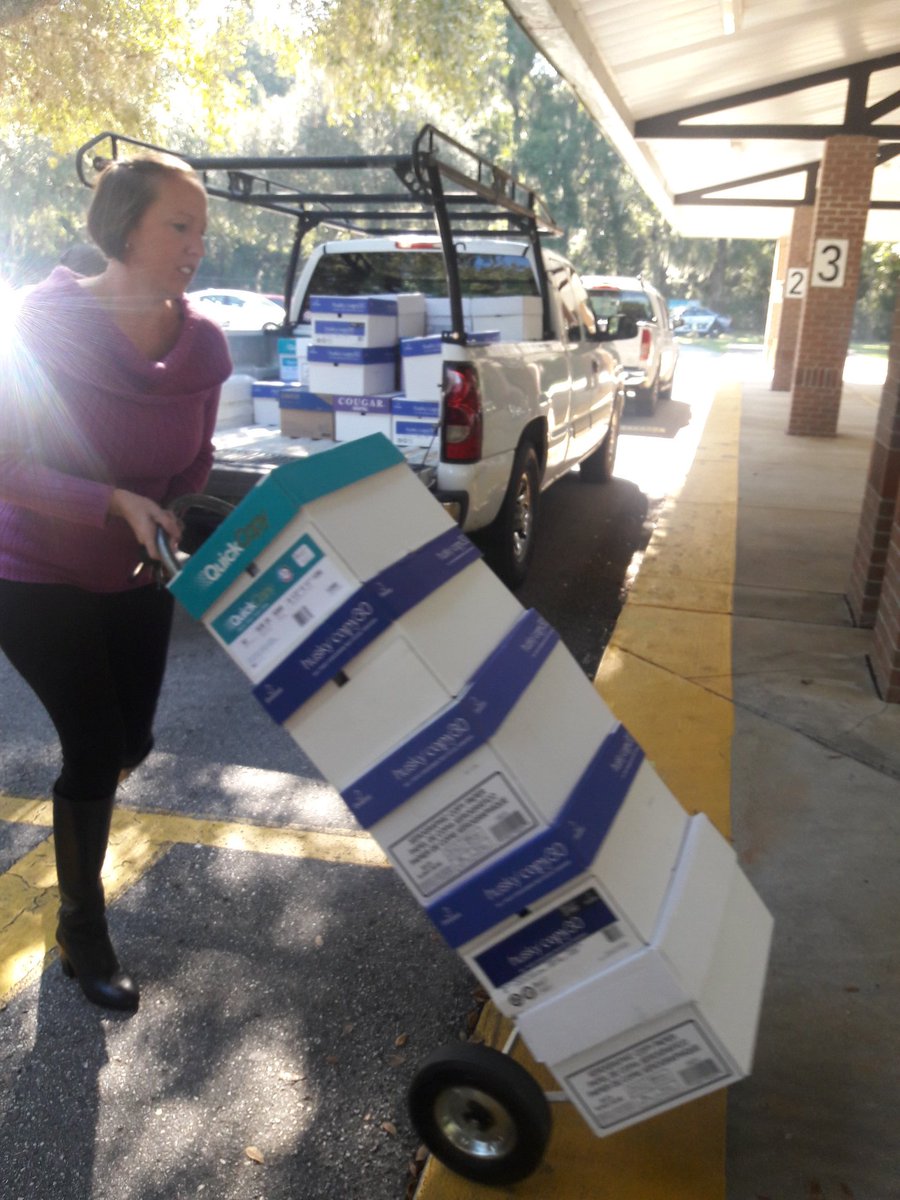 JenniferFryns's tweet photo. CF Health Sciences making a difference! Thanksgiving meals for 50 families.We love our College Park Elementary families! #CFedu #CFTeamworkmakesDreamwork #Collegeparkelem https://t.co/MUShehMGDy