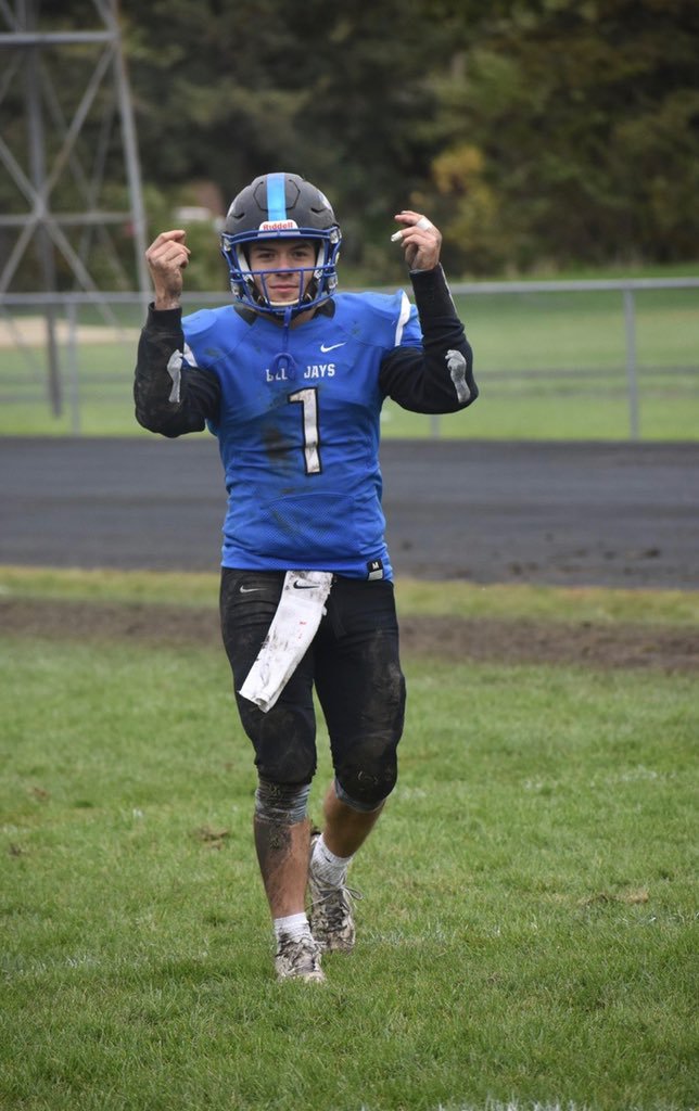 DrewOrtiz9's tweet image. OFFICIAL HIGHLIGHT TAPE
Drew Ortiz
Minn West QB
UTEP bounceback
6ft 195lbs
JUCO RANKINGS
2nd in JuCo passing TDS= 28
2nd in passing yards=2693 yards
3rd in passing yards per game= 269.3 yards

hudl.com/video/3/307288…