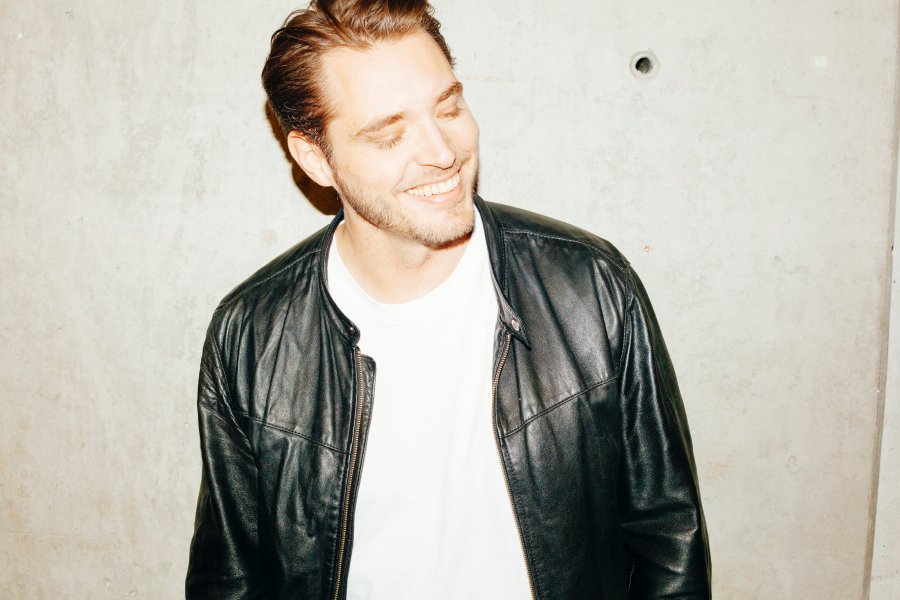 Topplaylists's tweet image. 🎛 #TALENTOS
¡Desde Alemania conocemos a  @dazzmusic ! 😍
AQUÍ ➡️ ow.ly/fH3w30pUouV