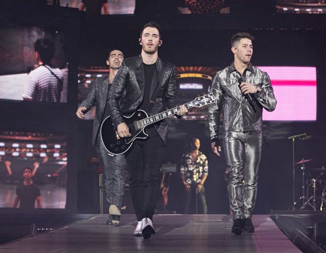 JONAS BROTHERS Y KESHA SE SUMAN AL CARTEL DE LOS AMERICAN MUSIC AWARDS
Junto a Selena Gomez, Taylor Swift, Camila Cabello, Billie Eilish, Dua Lipa, Christina Aguilera ...