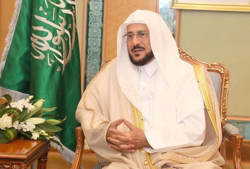 عزل 100 إمام وخطيب سعودي