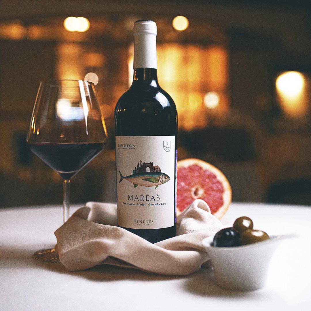 Would you like some fish for lunch?⁣

⁣¿Quieres un poco de pescado para comer?⁣

⁣Et ve de gust una mica de peix per dinar?⁣

❤️ barcelonamediterraneanwine.com/compra-online 🍷🌊🍇☀️

#winelovers #barcelona #mediterranean #wine #penedès