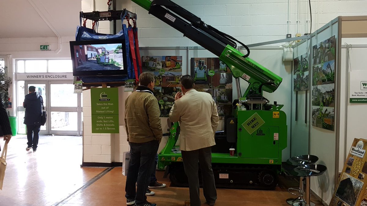 HookaMachine's tweet photo. #FutureScape is well underwayโ๏ธ
It's been a busy morning on our stand and a pleasure talking to everyone. ๐ฃ๏ธ๐
Plenty of the day left!
Come along to stand๐
ฐ๏ธand have a chat!
@FutureScapeUK @sandownpark #FutureScape2019 #landscaping #treeplanting #hookamachine #southlondon https://t.co/76LS3Cita2
