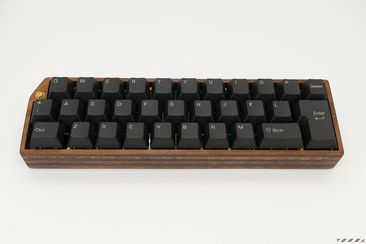 yynmt_'s tweet photo. @eucalyn_ 天キー Vol.3 お品書き(5/9) - 「Nomu30 WoodShell」
『Nomu30用木製ケース』
recompile keys Nomu30用の木製ケースです.
recompile keysさんと遊舎工房さんにご協力いただき,Nomu30のキットととしてご用意いたしました.
ケース単体の販売は行いませんのでご了承ください.

#天キー #Nomu30 #WoodShell https://t.co/pRLvpuzXqN