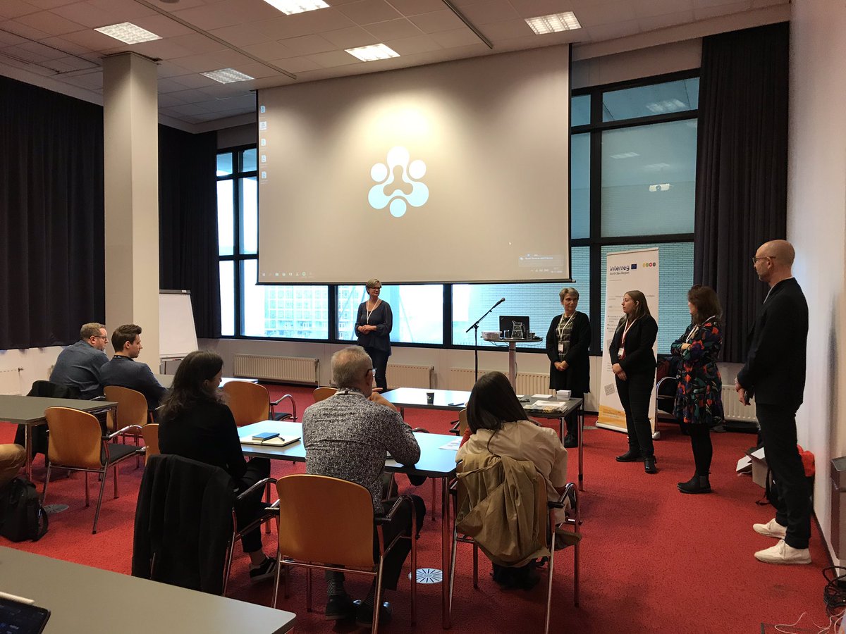 LikeNSRproject's tweet photo. How to create a #digital culture in Europe? @GretheFallesen, @Kimberley_VL, @BjornDirkse, Esmeralde Marman and Elke Wennekers presenting some of our @LikeNSRproject at @govdesignconf in @rotterdam! @NorthSeaRegion #govdesignconf https://t.co/MsfCLIFVZU