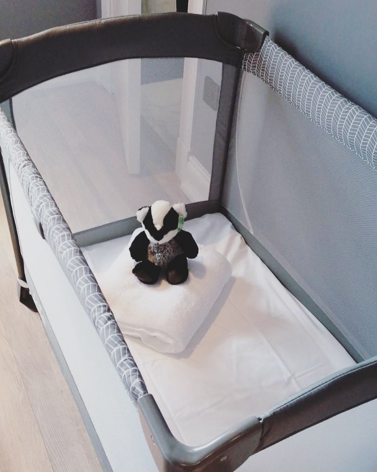 Baby Badger ready to welcome a little guest 🦡 #childfriendly #bonniebadger #teddybadger #gullane #eastlothian #restaurantwithrooms #gourmetescape #mrandmrssmithhotels #luxuryhotel #botiquehotel #bibgourmand #familyfriendly #visiteastlothian #tomkitchin